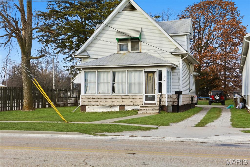 712 W Main Street Property Photo 1