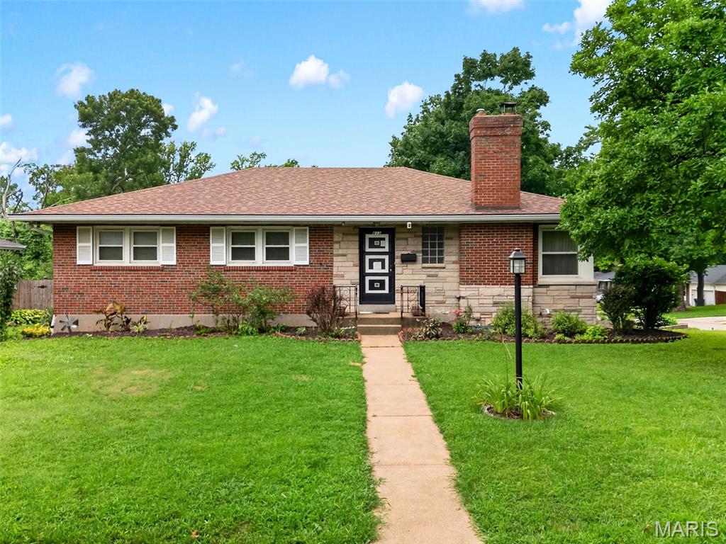 813 Hentschel Place Property Photo 1
