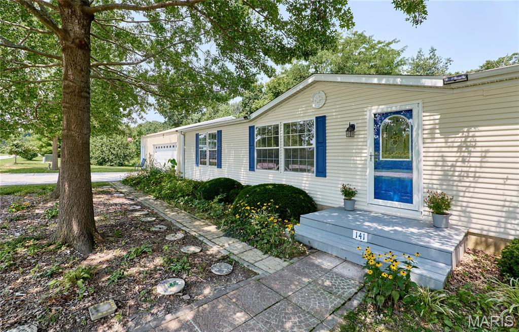 141 Sun Haven Drive Property Photo 2