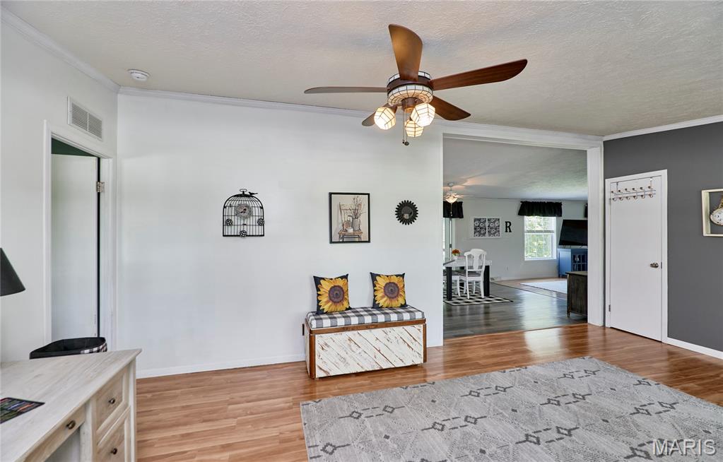 141 Sun Haven Drive Property Photo 6