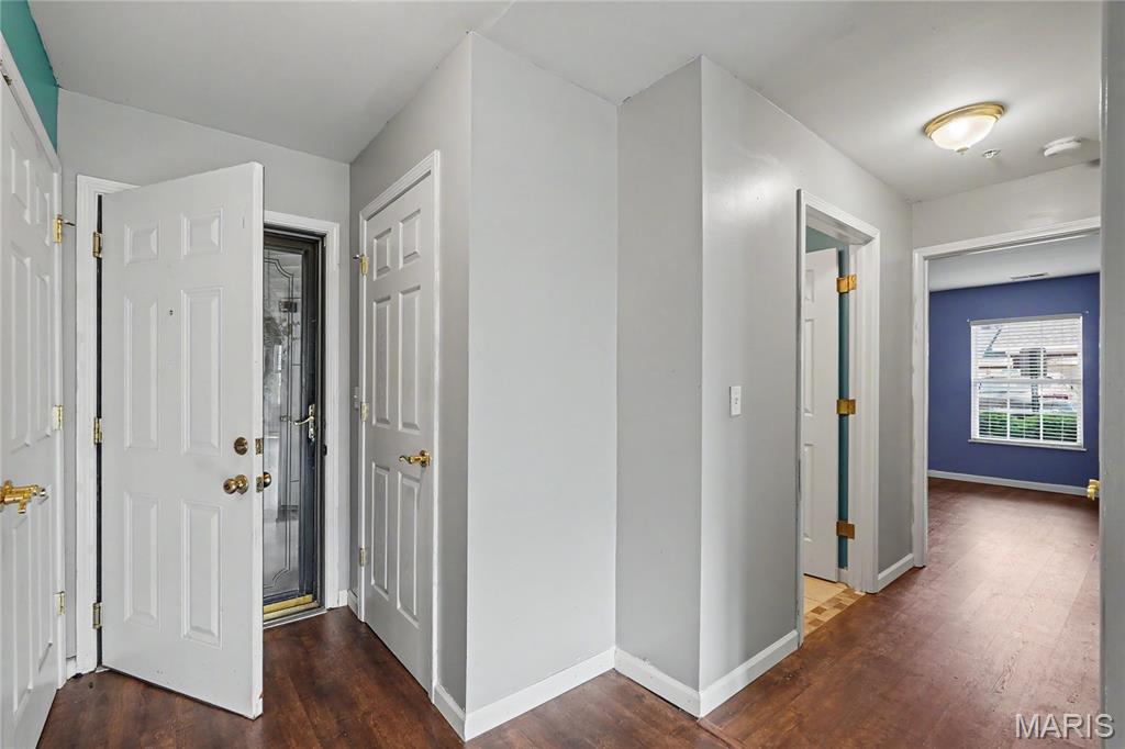 410 Benton C Property Photo 6