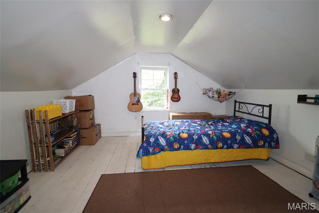 508 E 10th Street Property Photo 18