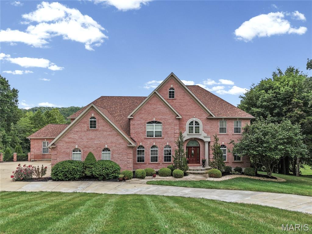 10570 Glen Oaks Drive Property Photo 1