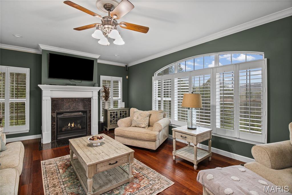 10570 Glen Oaks Drive Property Photo 11
