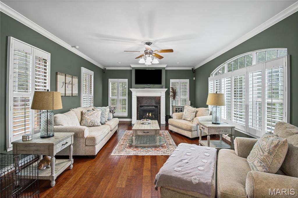 10570 Glen Oaks Drive Property Photo 12