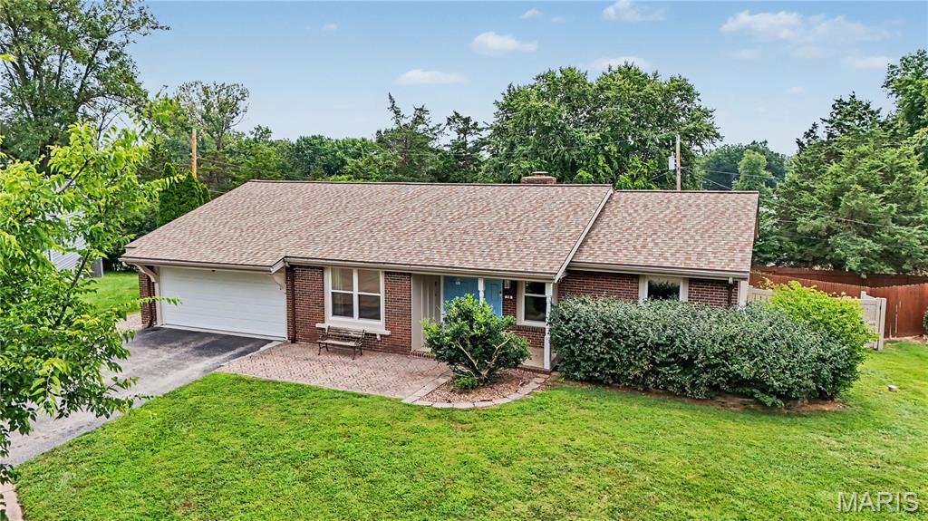 50 White Plains Drive Property Photo 1