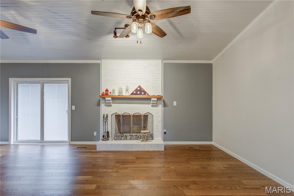 68 Willow Property Photo 4