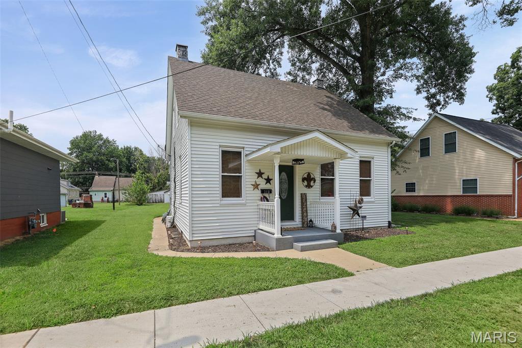 313 N John Street Property Photo 2
