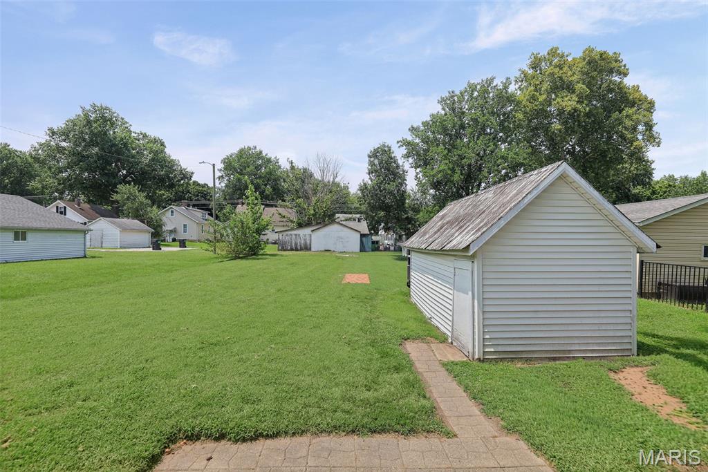 313 N John Street Property Photo 6