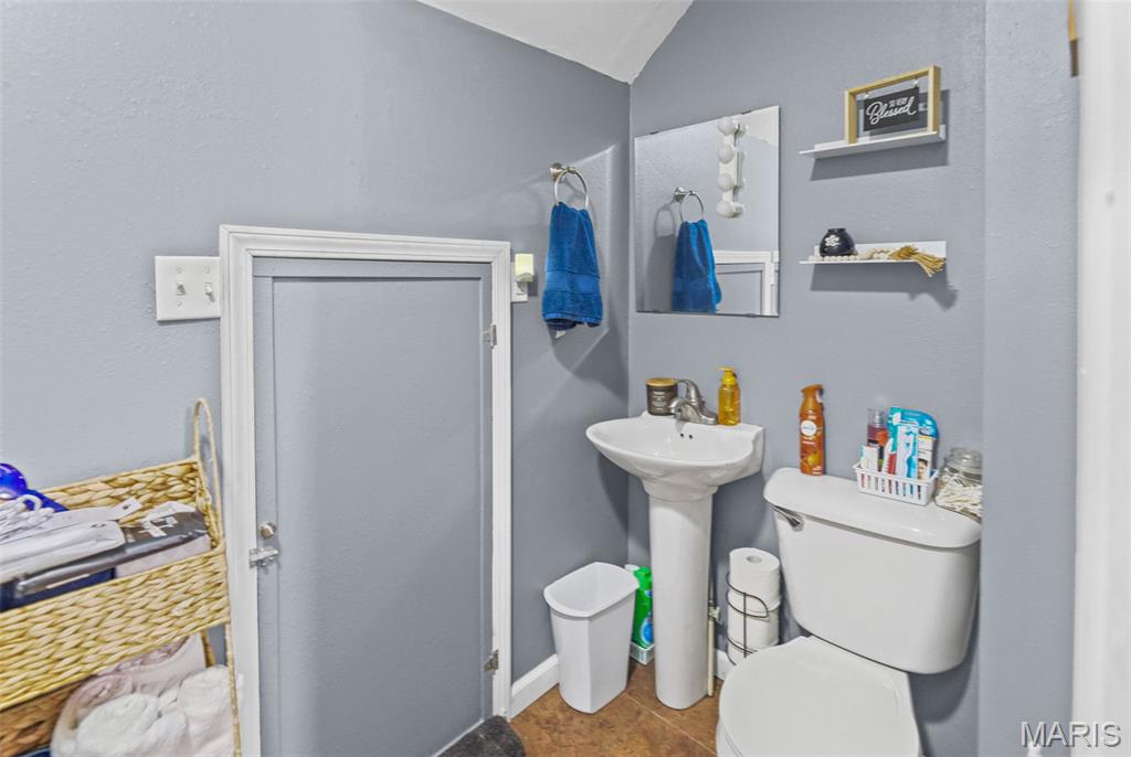 313 N John Street Property Photo 30
