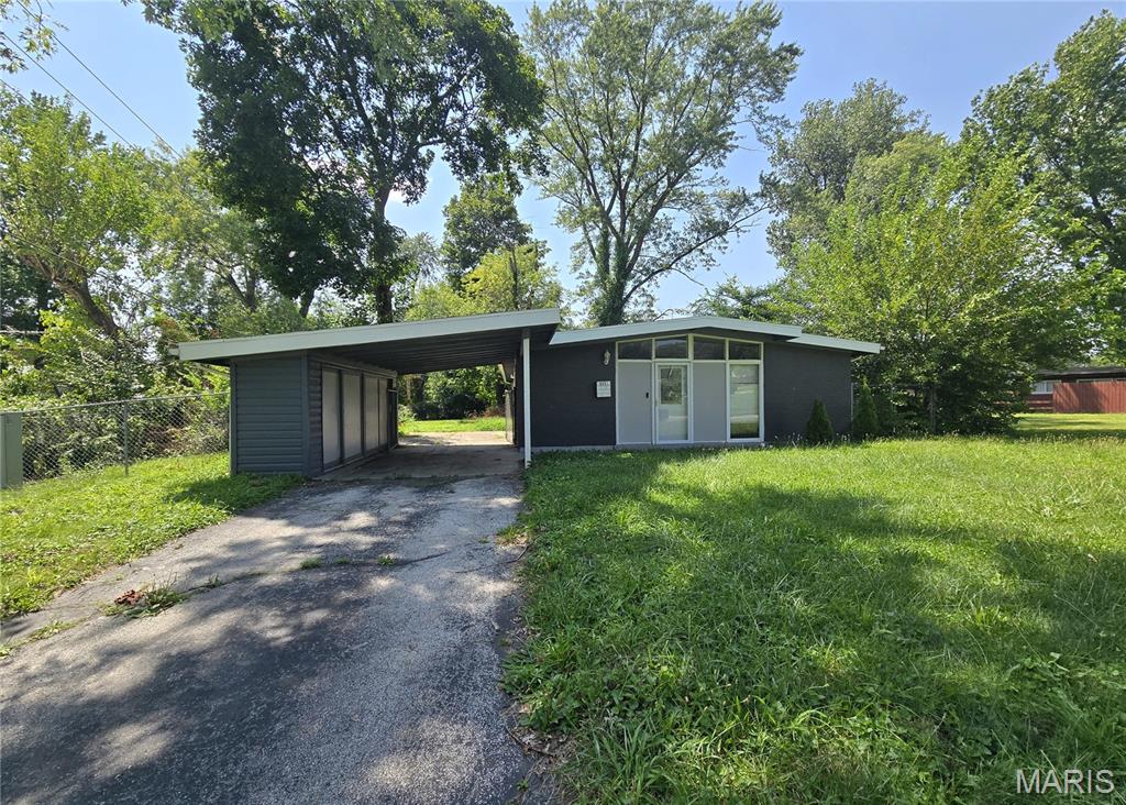 6551 January Avenue Property Photo 1