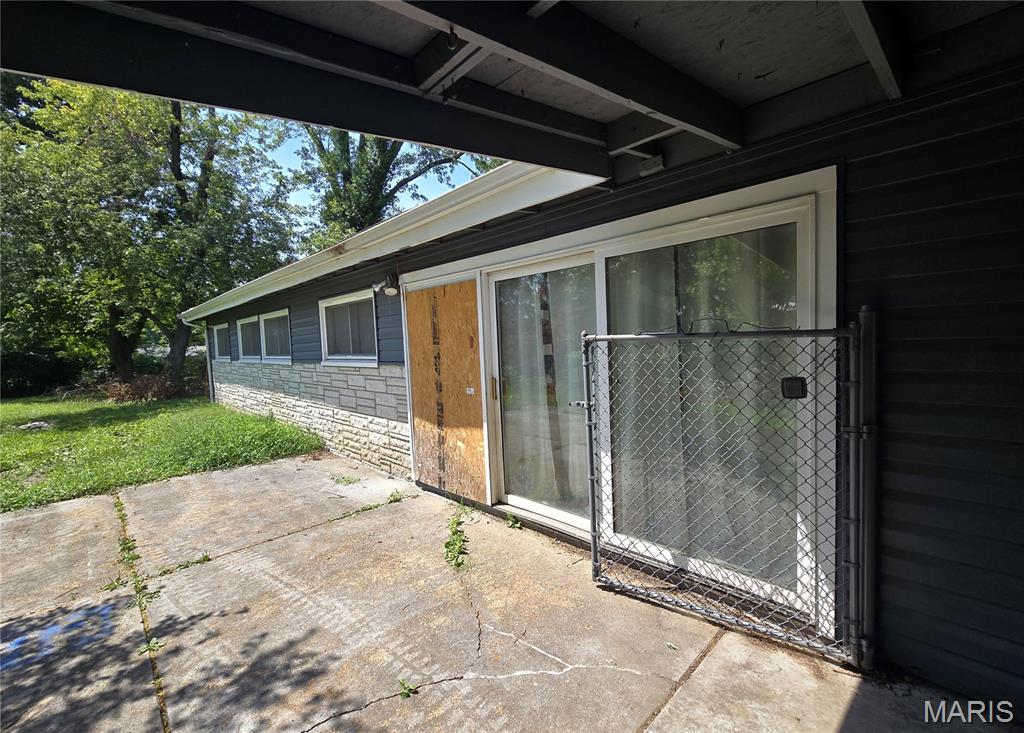 6551 January Avenue Property Photo 3