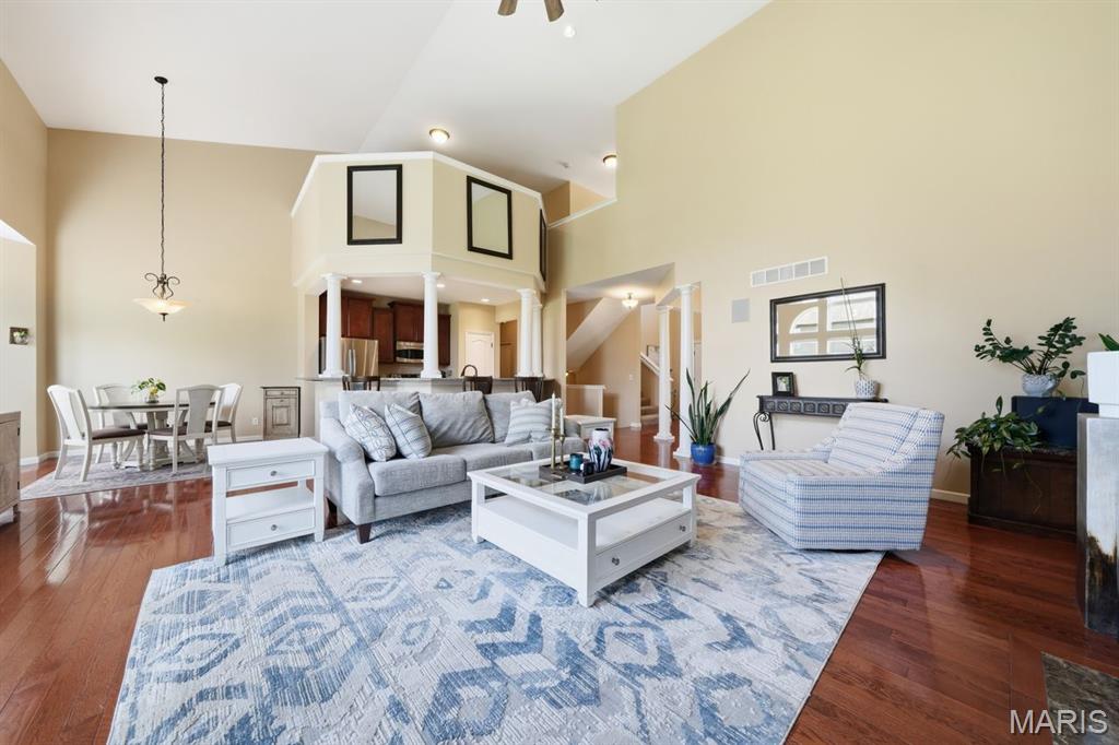 3247 Chester Boulevard Property Photo 4