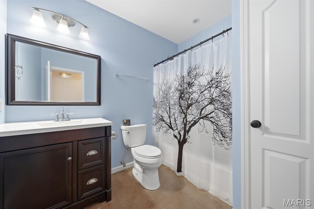 3247 Chester Boulevard Property Photo 28