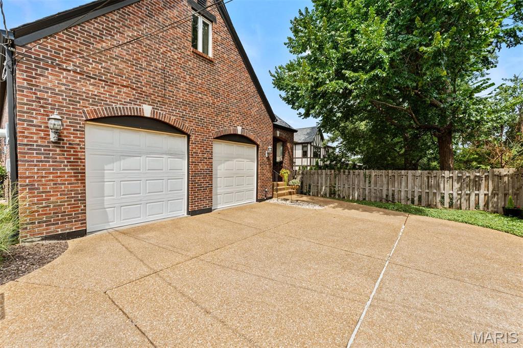 516 Warder Avenue Property Photo 46