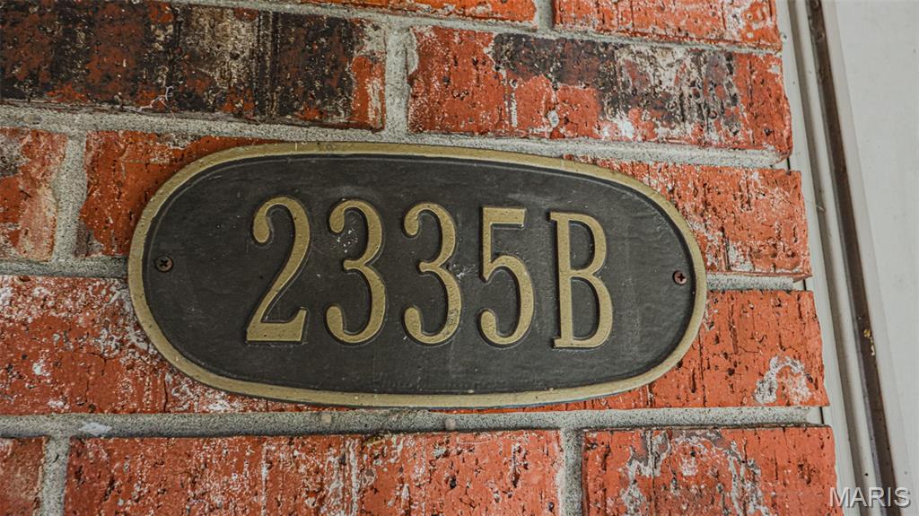 2335 W Chesterfield Boulevard B Property Photo 6