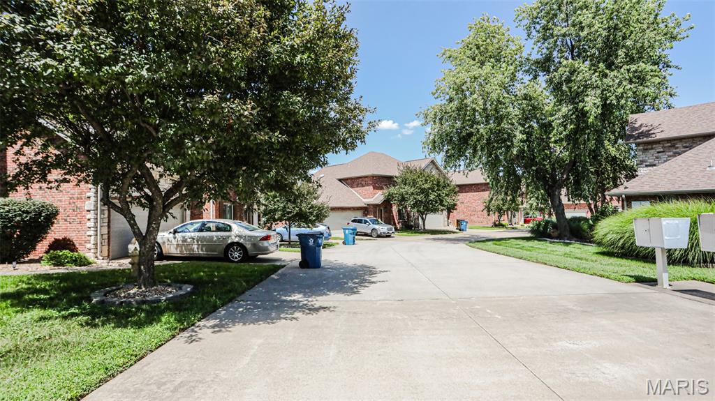 2335 W Chesterfield Boulevard B Property Photo 39