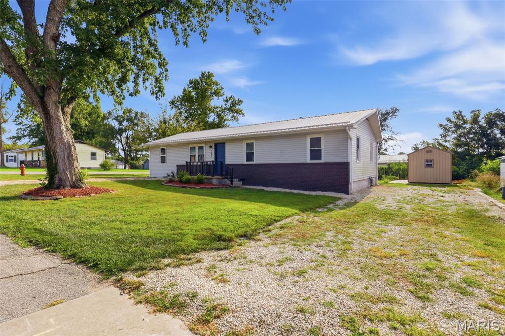 201 Greenwich Avenue Property Photo 3