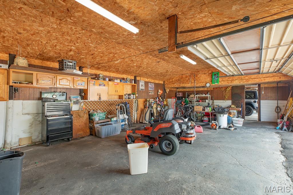 706 S Maple Street Property Photo 18