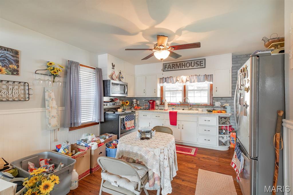 706 S Maple Street Property Photo 25