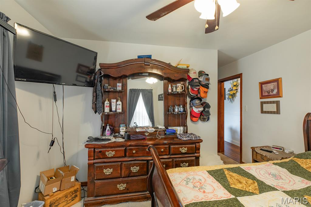 706 S Maple Street Property Photo 32