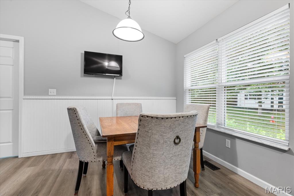 1053 Wrigley Circle Property Photo 7