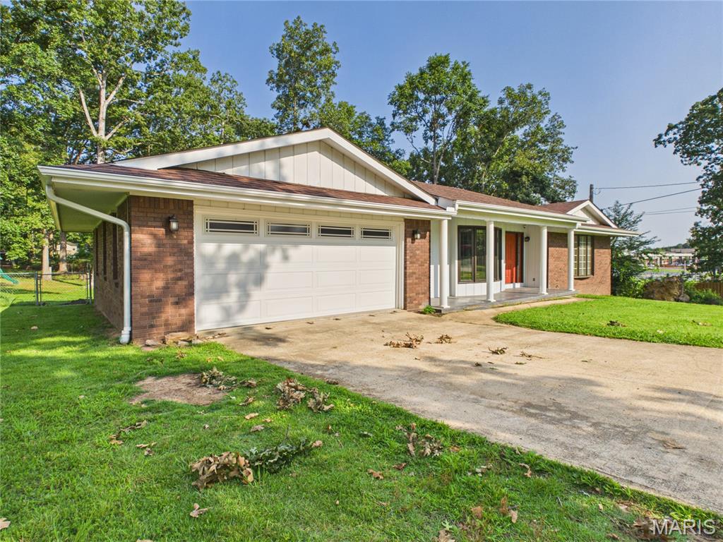 2035 Woodhaven Road Property Photo 1