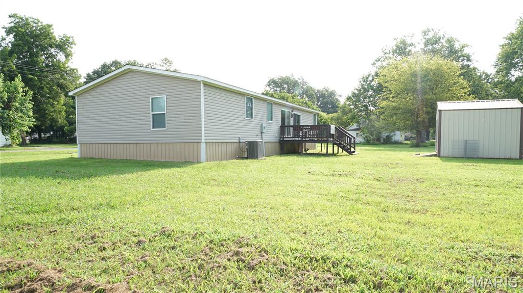 310 4th St Property Photo 6