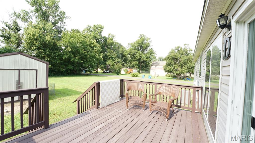 310 4th St Property Photo 8