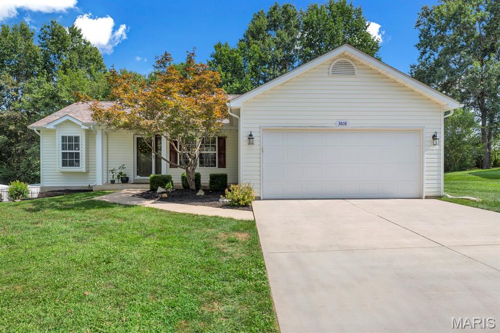 3808 Bedford Pointe Drive Property Photo 1