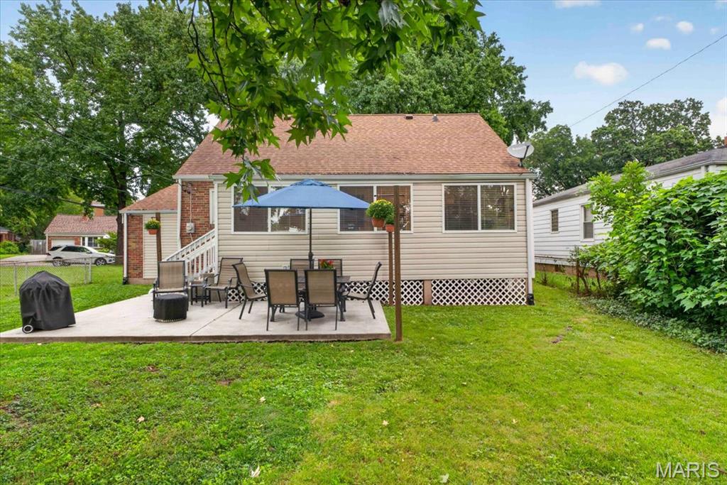 8738 Litzsinger Drive Property Photo 33
