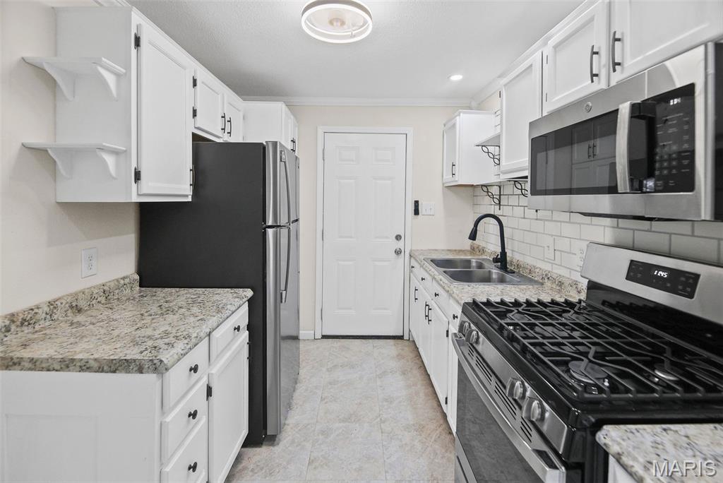 140 Saint Thomas Lane Property Photo 8