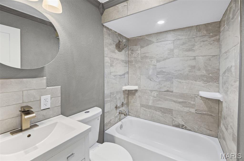 140 Saint Thomas Lane Property Photo 14