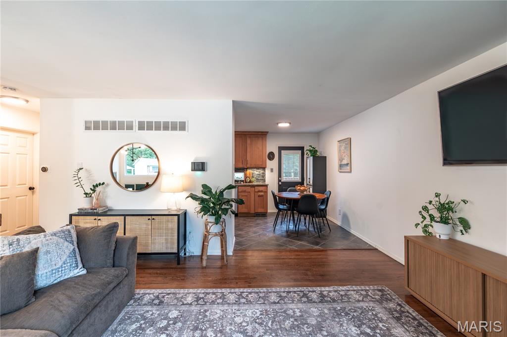 28 Lori Circle Property Photo 12
