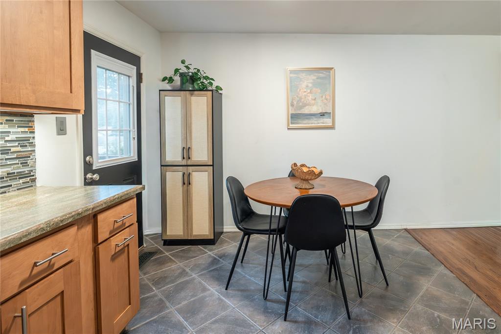 28 Lori Circle Property Photo 14