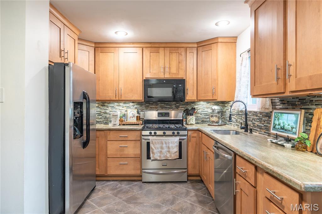 28 Lori Circle Property Photo 16