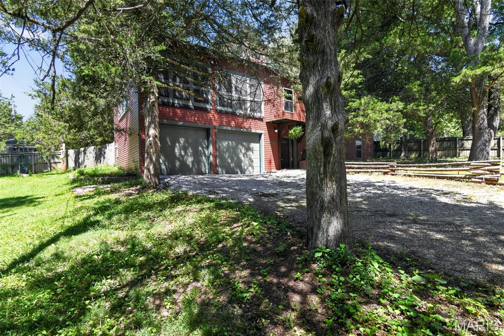 751 S Farm 197 Property Photo 2