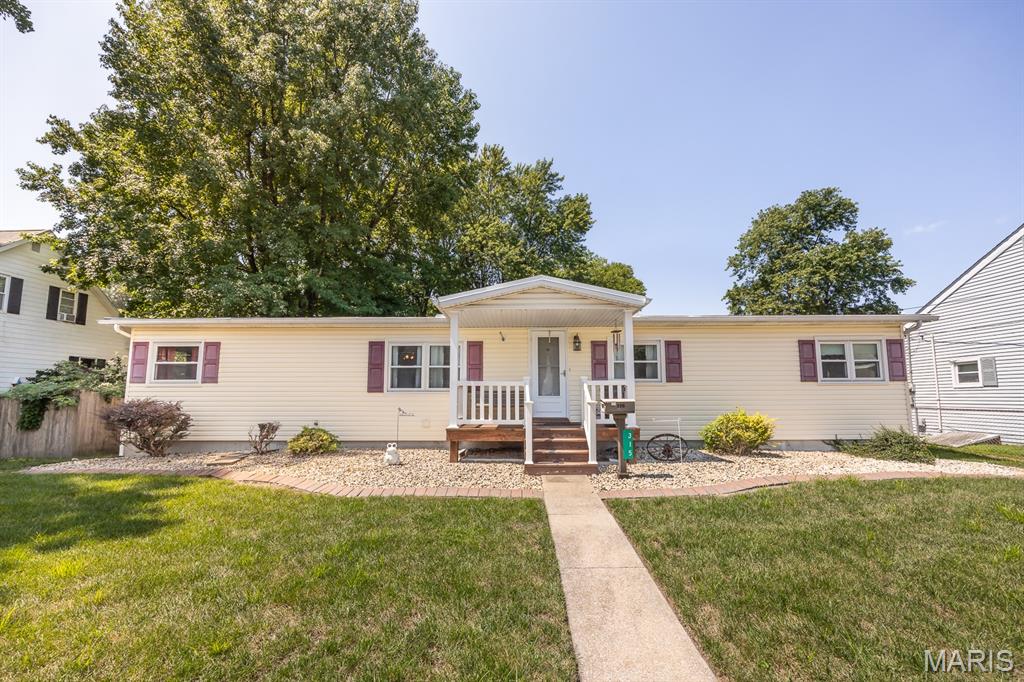 315 N Independence Street Property Photo 4
