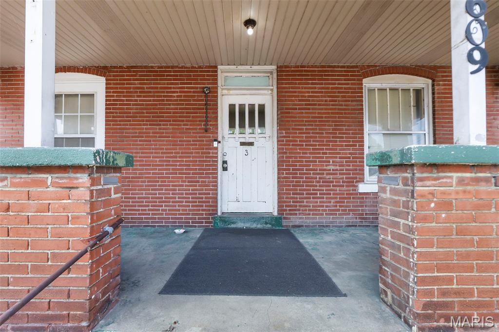 609 Themis Street Property Photo 4