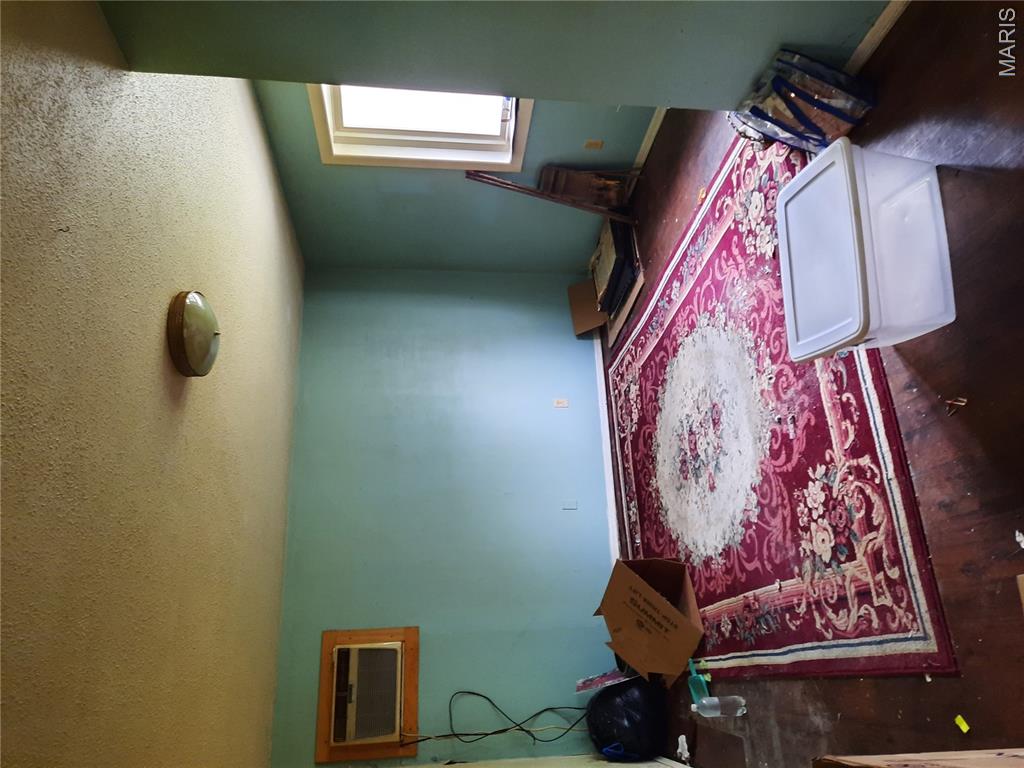 57 E West Road Property Photo 3