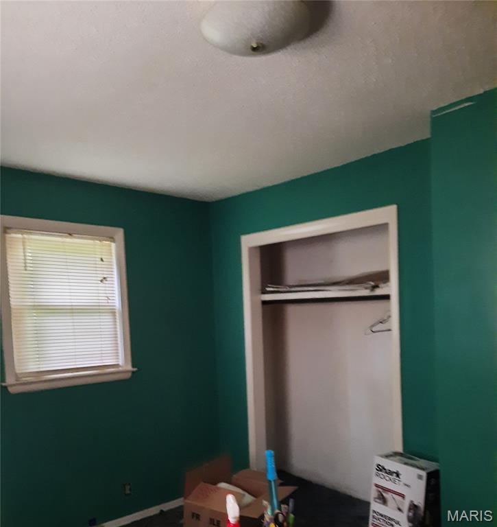 57 E West Road Property Photo 8