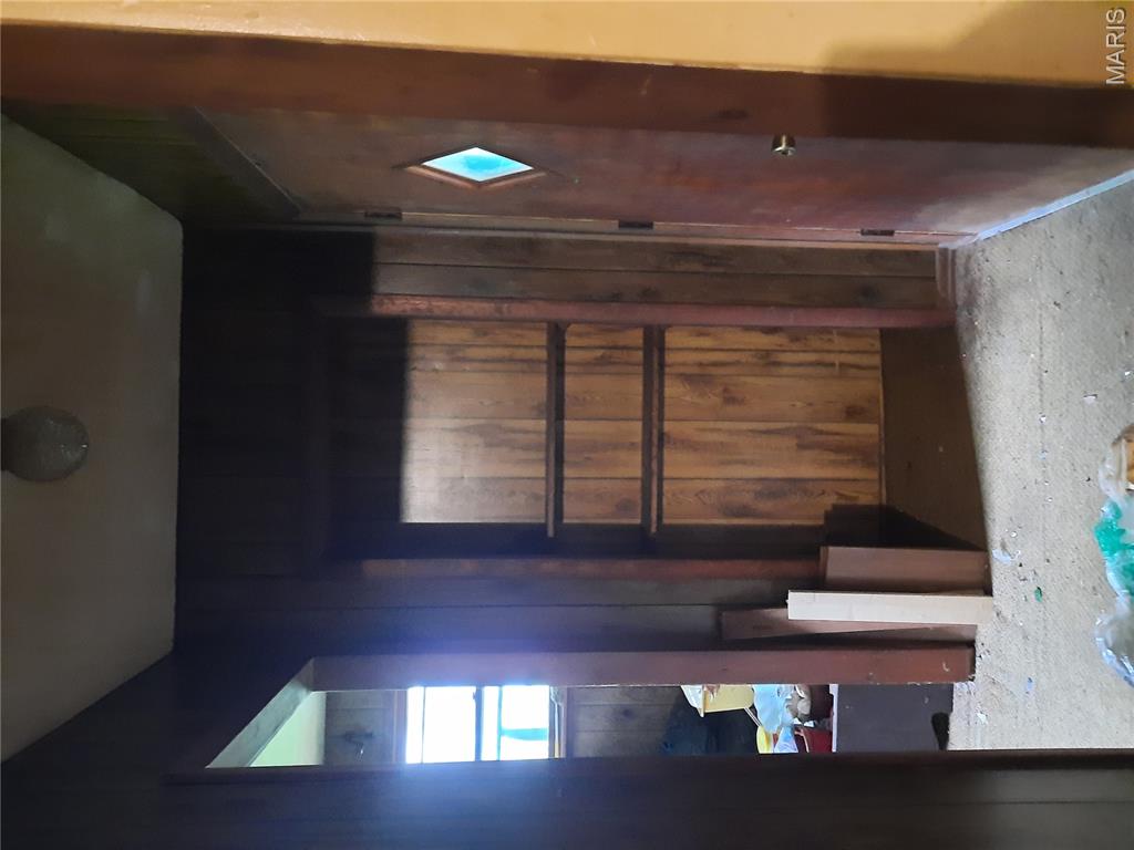 57 E West Road Property Photo 16