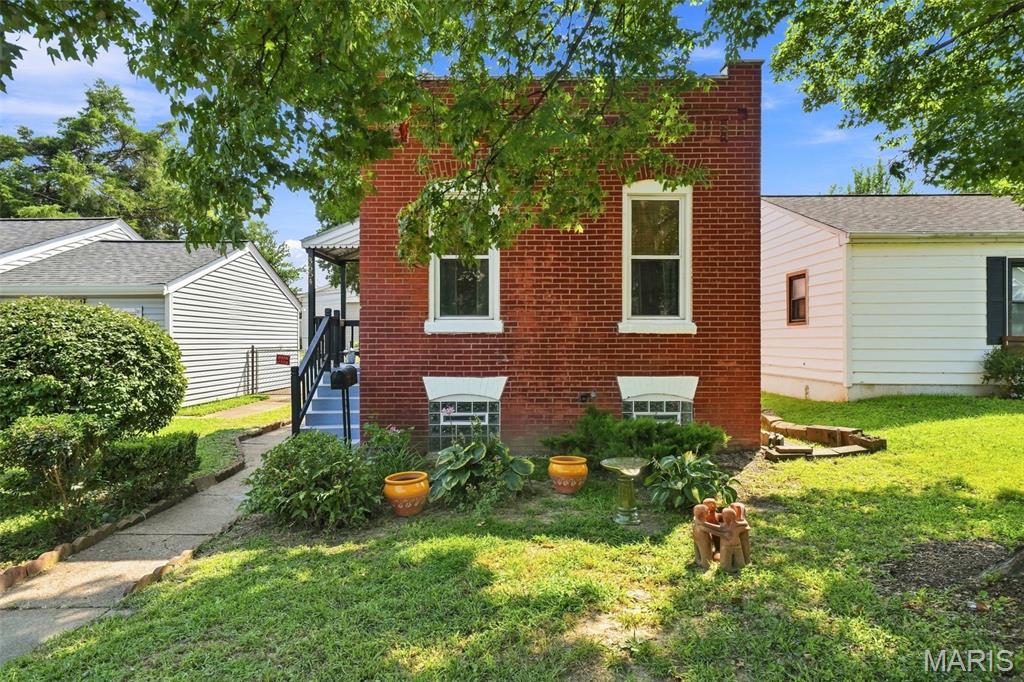 3654 Roswell Avenue
