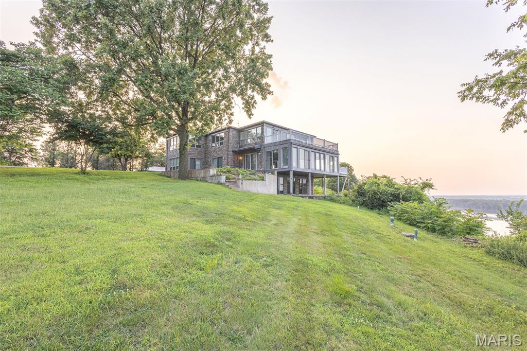 4 River Hills Road Property Photo 1