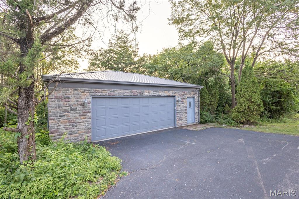 4 River Hills Road Property Photo 16