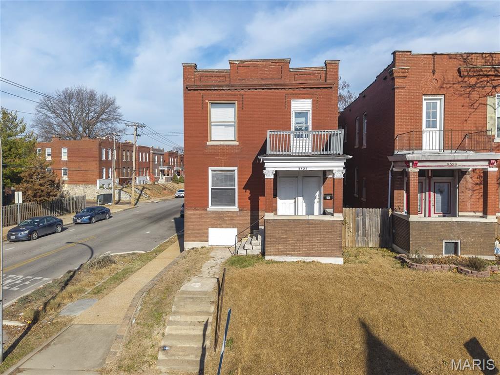 3325 Chippewa Street