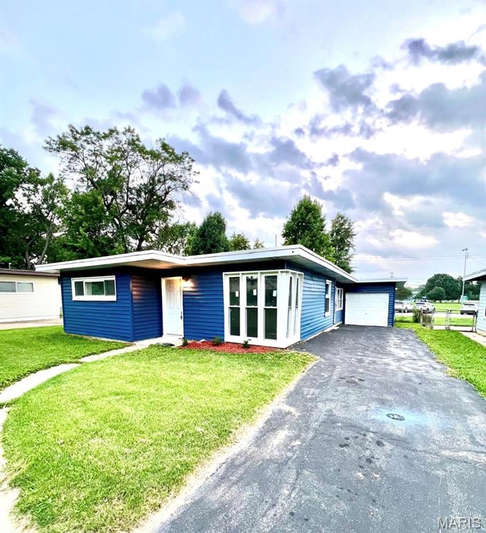 1305 Saint Jean Street