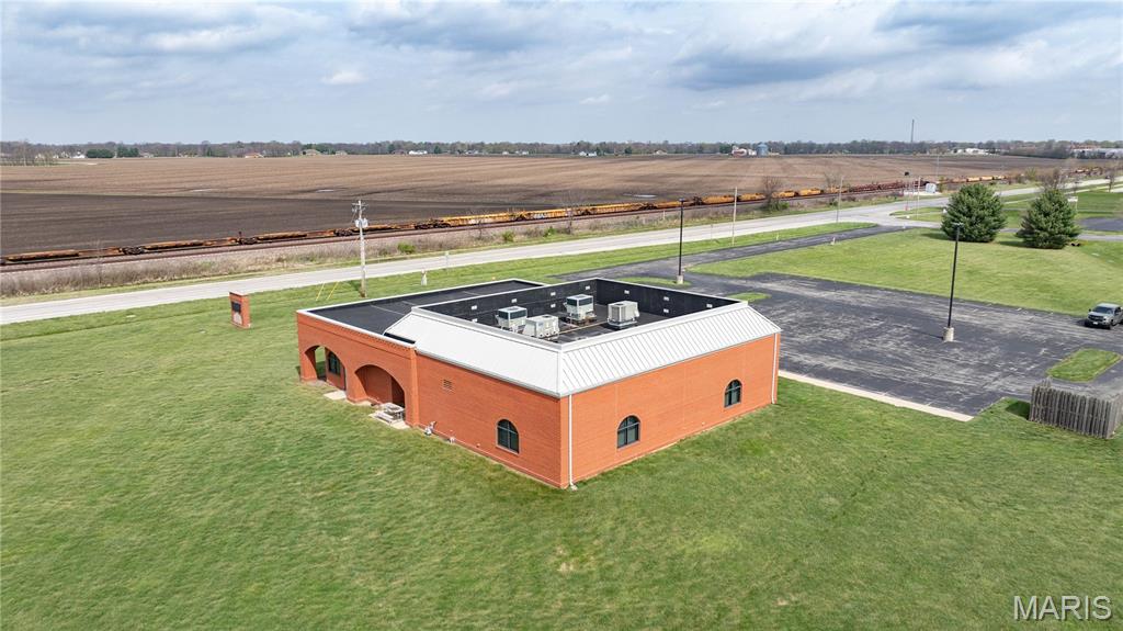 18400 Shipman Road Property Photo 4