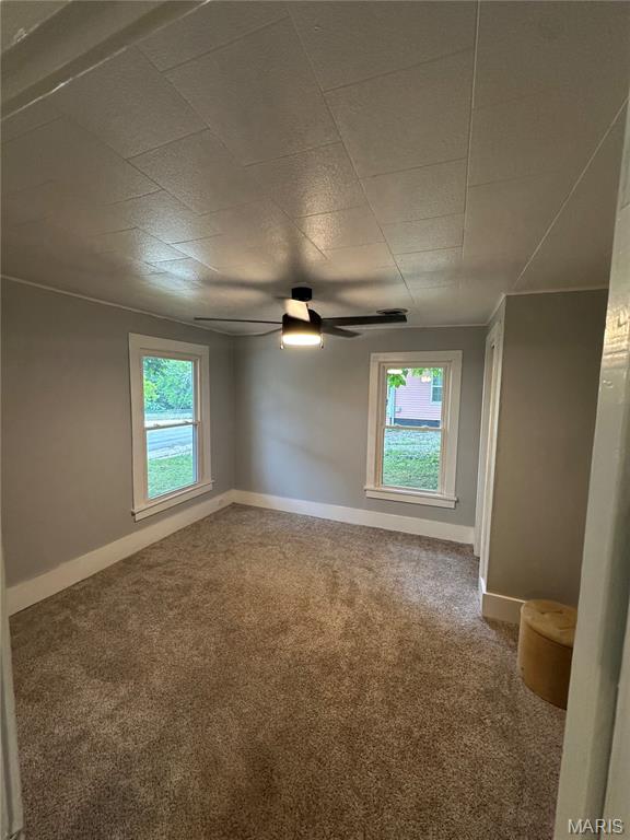 702 E 3rd Street Property Photo 7
