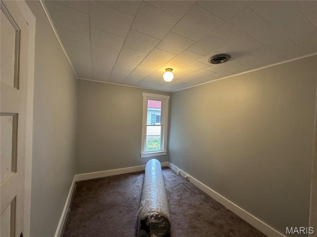 702 E 3rd Street Property Photo 13